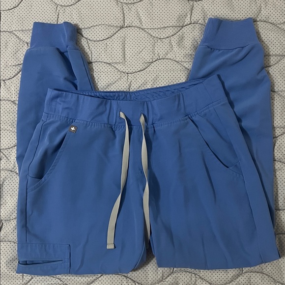 Monogrammed Fig Set - Picture 3 of 3